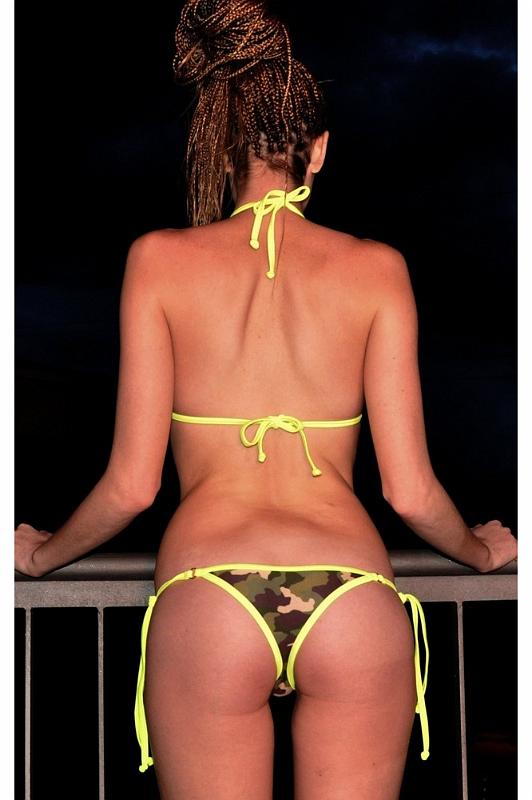 mini-bikini-benny-triangolo-smile-mimetico-fluo-giallo-camu-camuflage-verde-sabrina-cereseto-modella-mirtylla (1).jpg